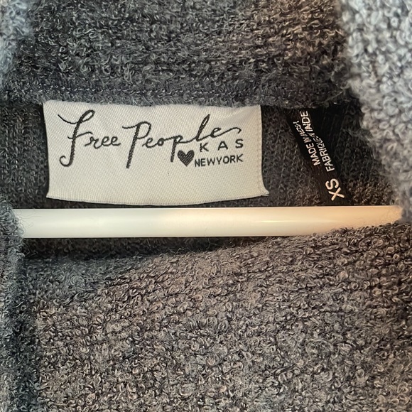 Free People Sweater - Picture 3 of 5